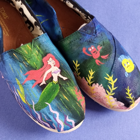 NWOT TOMs Hand-Painted The Little Mermaid Shoes